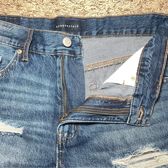 Aeropostale High Waisted Denim Distressed Mom Jean Shorts Size 10 - Picture 3 of 10